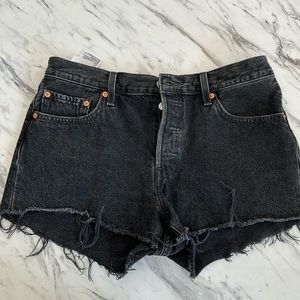 black Levi jean shorts size 29